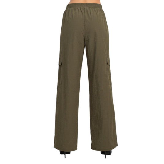 Back view of olive green high-rise cargo parachute pants with an elastic waistband. The pants feature a relaxed fit and multiple pockets, perfect for a comfortable and functional everyday look.