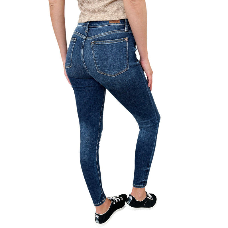 Load image into Gallery viewer, Back view of Judy Blue Full Size Handsand Skinny Jeans highlighting the pockets and figure-flattering cut.
