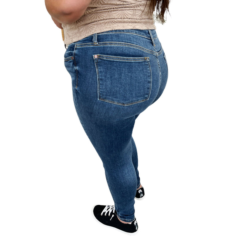 Load image into Gallery viewer, Close-up side view of Judy Blue Full Size Handsand Skinny Jeans, focusing on the smooth fit and quality denim.
