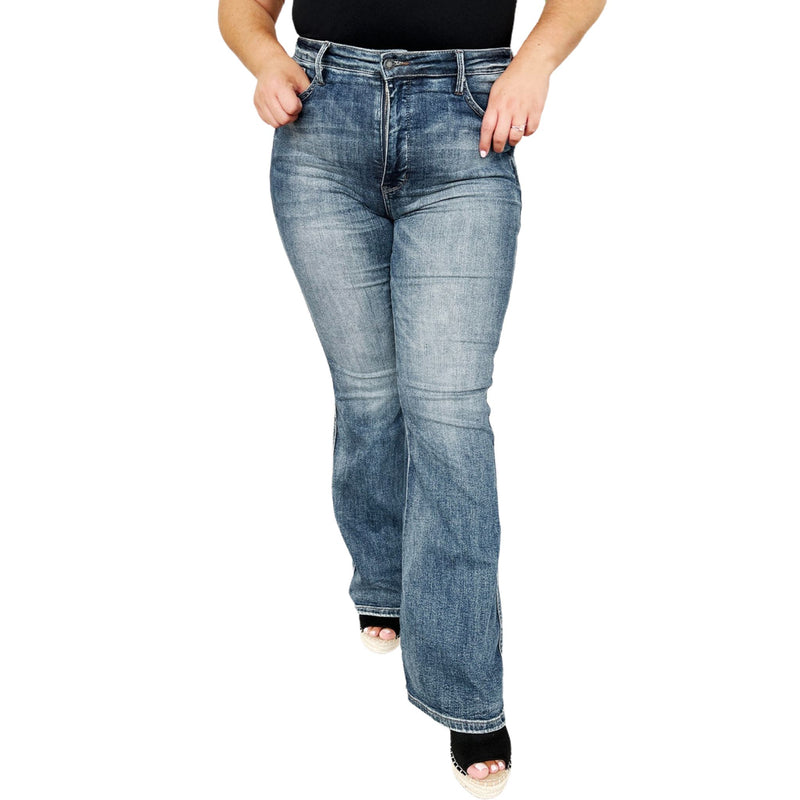 Load image into Gallery viewer, Front view of model wearing Judy Blue High Waist Tummy Control Flare Jeans, highlighting the flattering fit and flare leg design.
