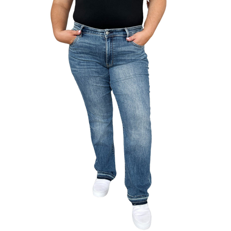 Load image into Gallery viewer, Front view of Judy Blue Full Size High Waist Tummy Control Jeans, displaying the comfortable and stylish design.
