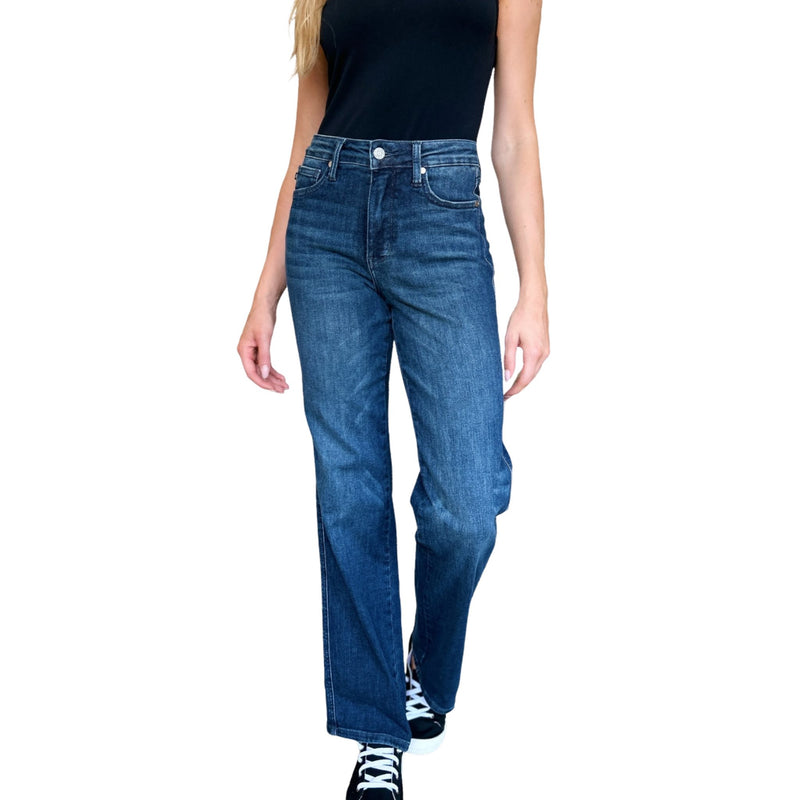 Load image into Gallery viewer, Woman wearing Judy Blue Full Size Tummy Control Straight Jeans with moderate stretch, front view showing mid-rise fit.
