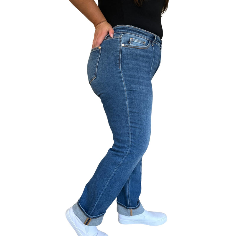 Load image into Gallery viewer, A side view of a woman in the High Waist Front Seam Detail Straight Jeans, showcasing the jeans’ comfortable stretch and sleek silhouette.
