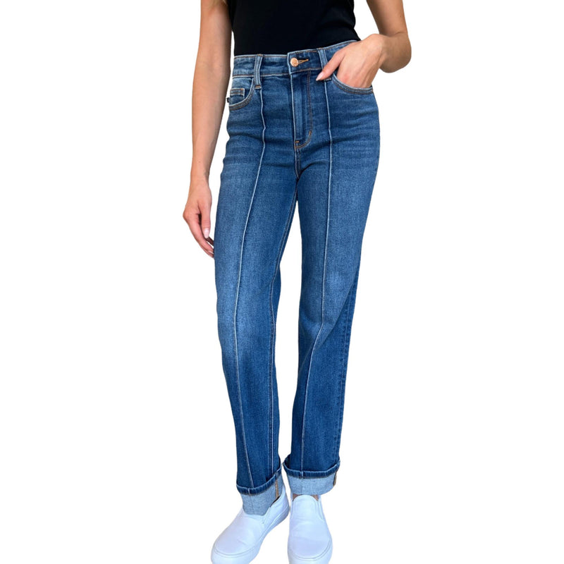 Load image into Gallery viewer, A front view of a woman wearing the High Waist Front Seam Detail Straight Jeans, emphasizing the structured seams and the classic straight-leg fit.
